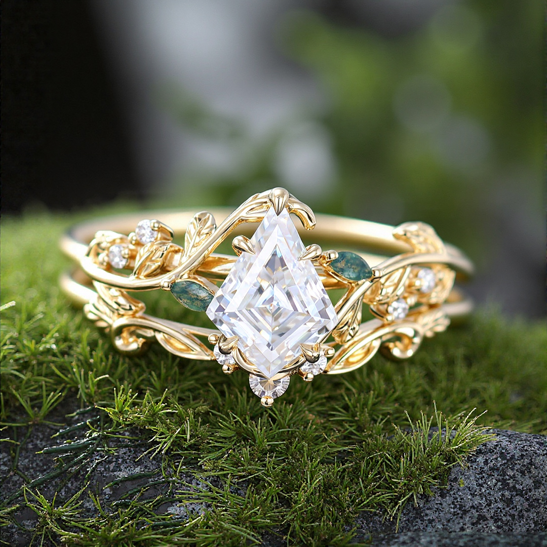 1.2CT Kite & Round Cut Moissanite Engagement Ring Set In S925 Silver - 14K Gold Plated